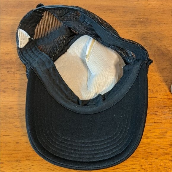 VTG Trucker hat Heart Flag design black mesh snapback EUC 90s Y2K - Picture 5 of 6